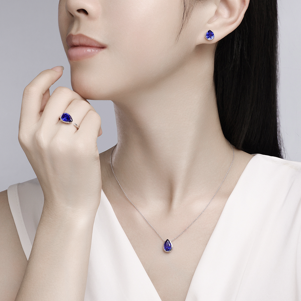 Royal blue Sapphire Ring ER0086A00LL