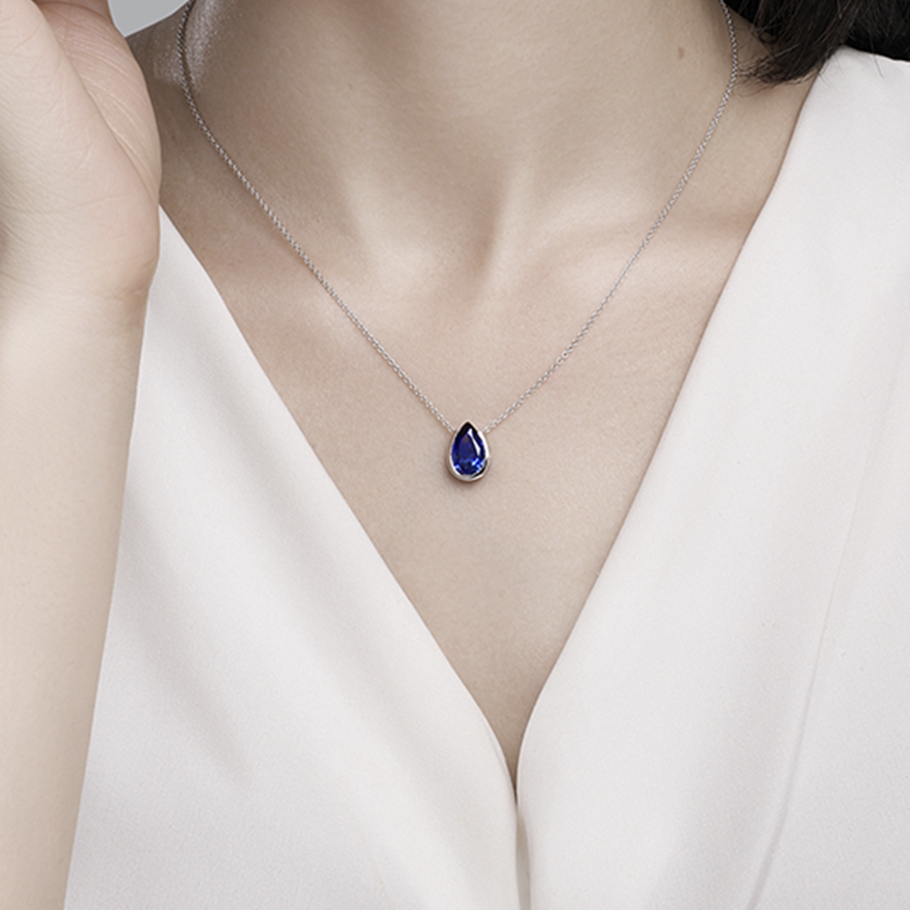 Royal blue Sapphire NK0150A00LL