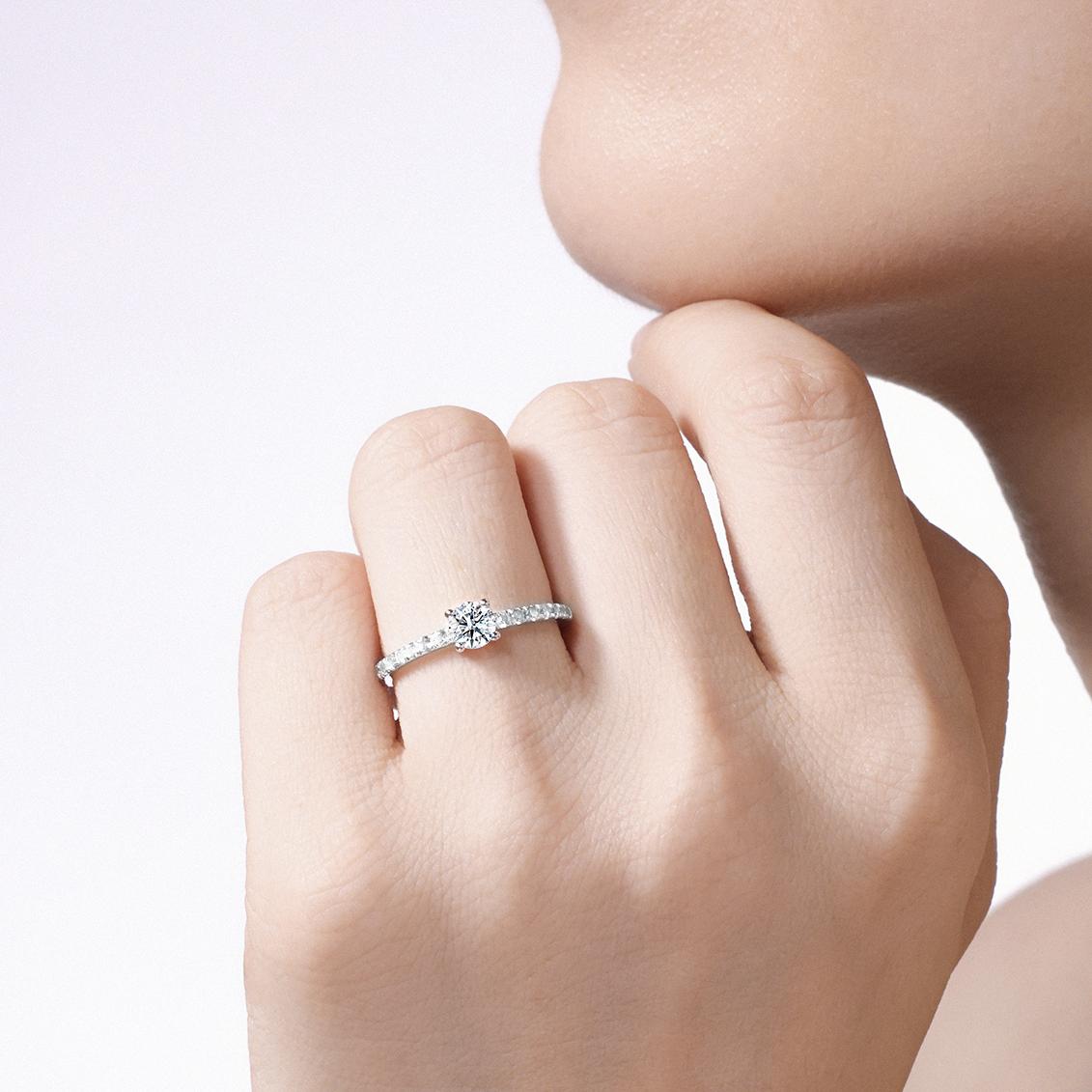 Diamond Ring FR0111A00LL